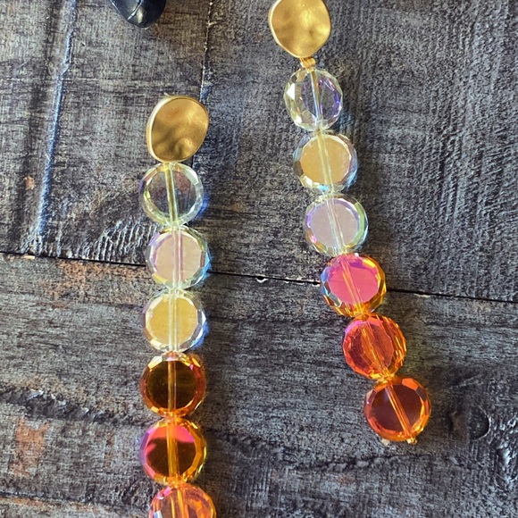 NEW Shades Of Sunset Dangle Earrings - Picture 2 of 11